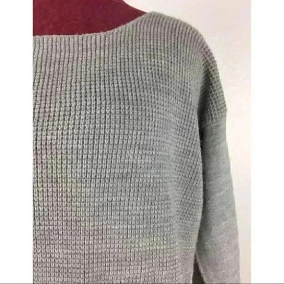 Hannah Sweater Size S/s Gray slit slide Pullover - Picture 3 of 9